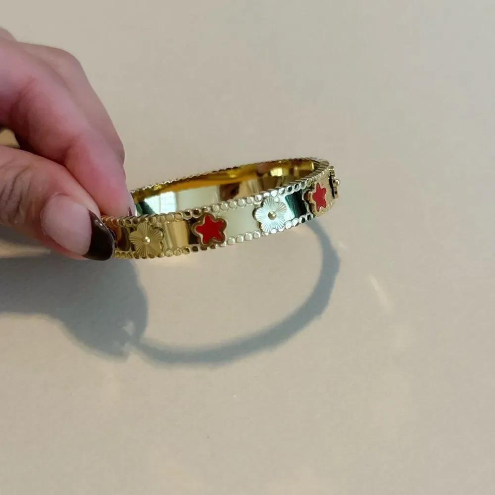 Flower bangle M810